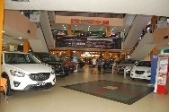 Tujuh dealer mobil di Kota Jambi telah memajang produk terbaru mereka di ajang Car Exhibition yang digelar WTC Batanghari Jambi.